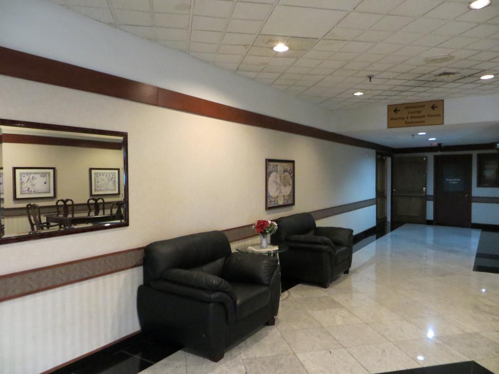 Elk Grove Hotel Elk Grove Village Bagian luar foto